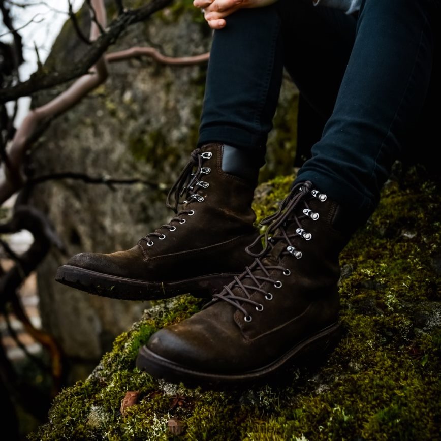 pl Thursday Boots mężczyźni poszukiwacz ciemnooliwkowy zamsz V64N6285 buty